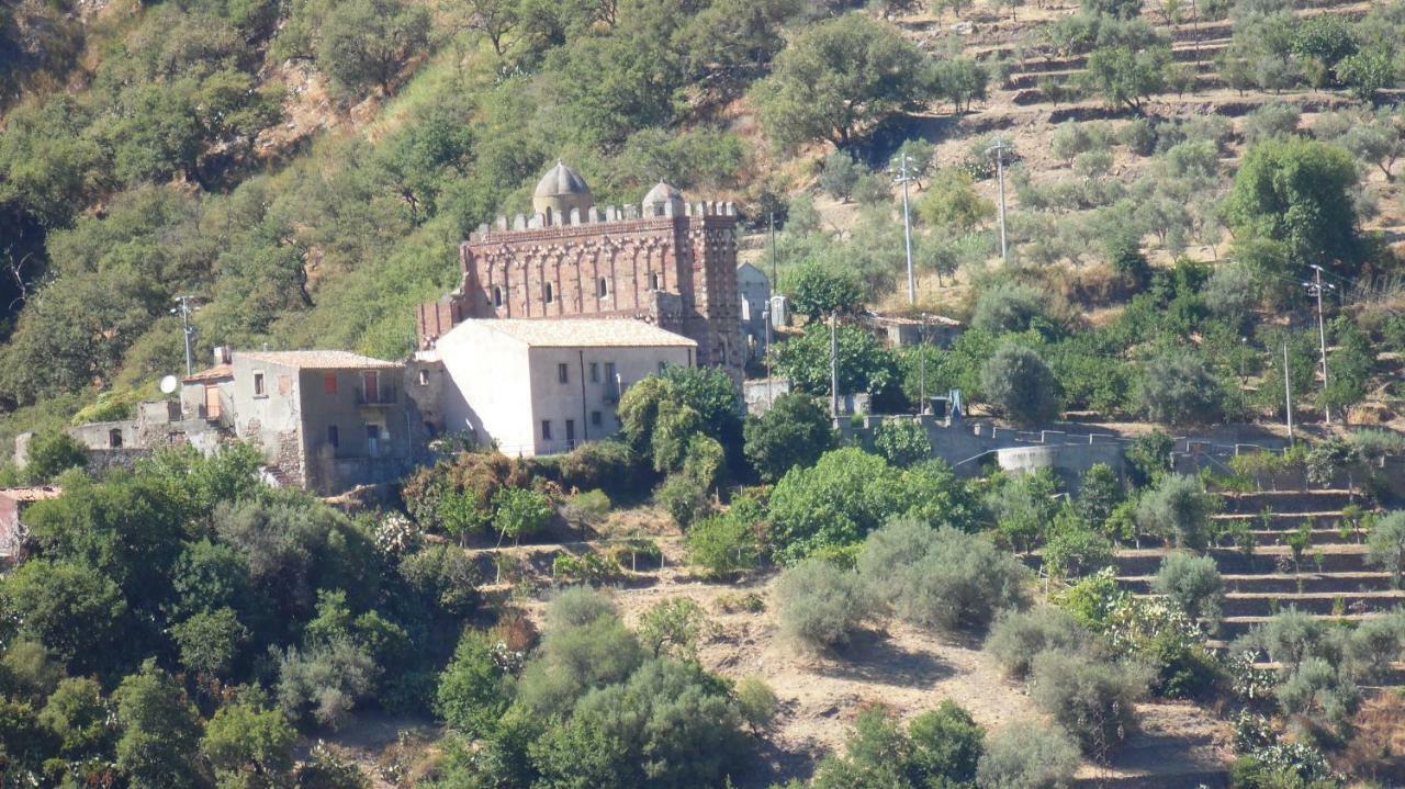 Casa Marietta Villa Forza d'Agro Luaran gambar